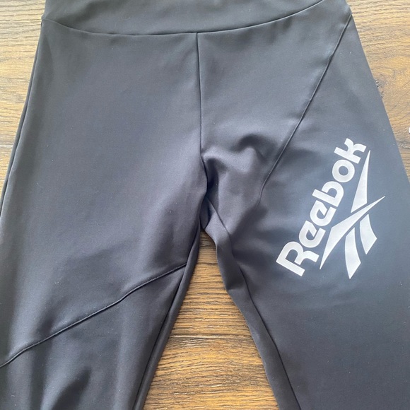 Reebok joggers - Picture 3 of 8